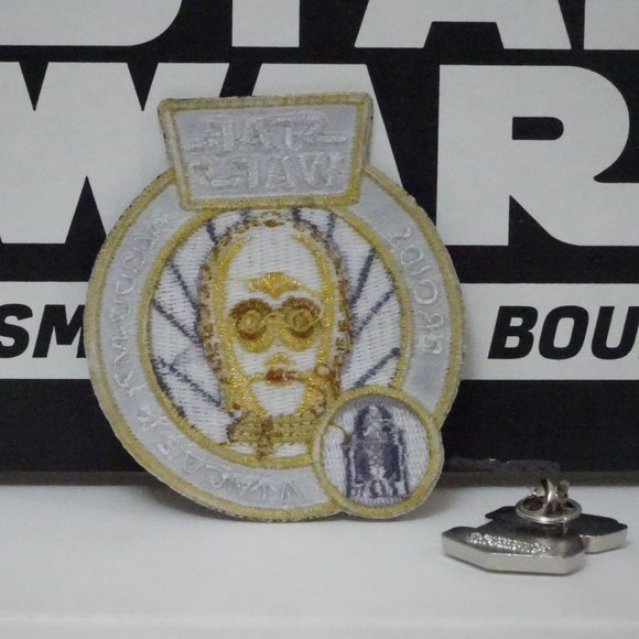 Funko Star Wars Smuggler's Bounty Exclusive 3-CPO R2 Patch & Battle Droid Pin - Picture 2 of 7